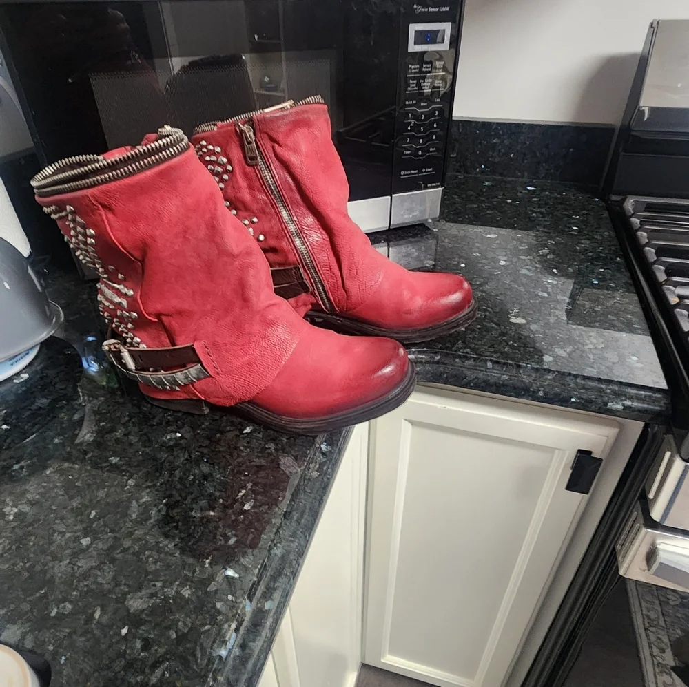 AS98 RED RARE SID TIMELESS ROCKSTAR! SIZE 36! DISCONTINUED! - Picture 1 of 5